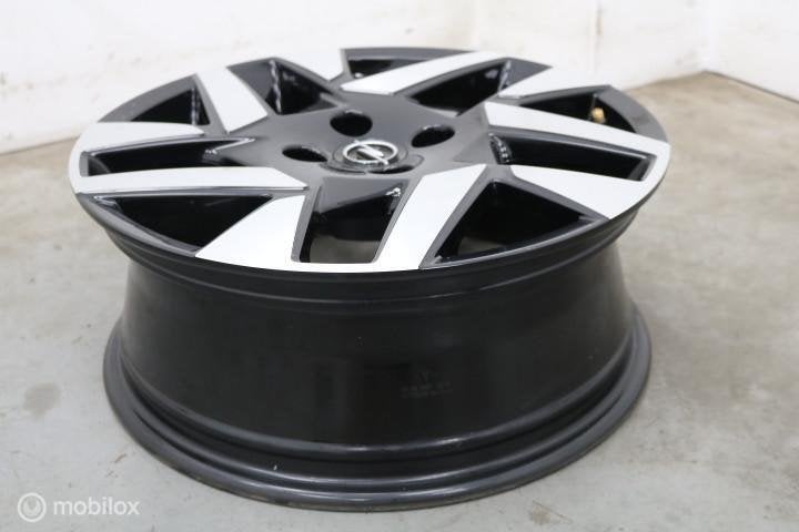 Foto 5 van ORIGINEEL! 1 losse 17 inch velg Opel Mokka! 9835097480