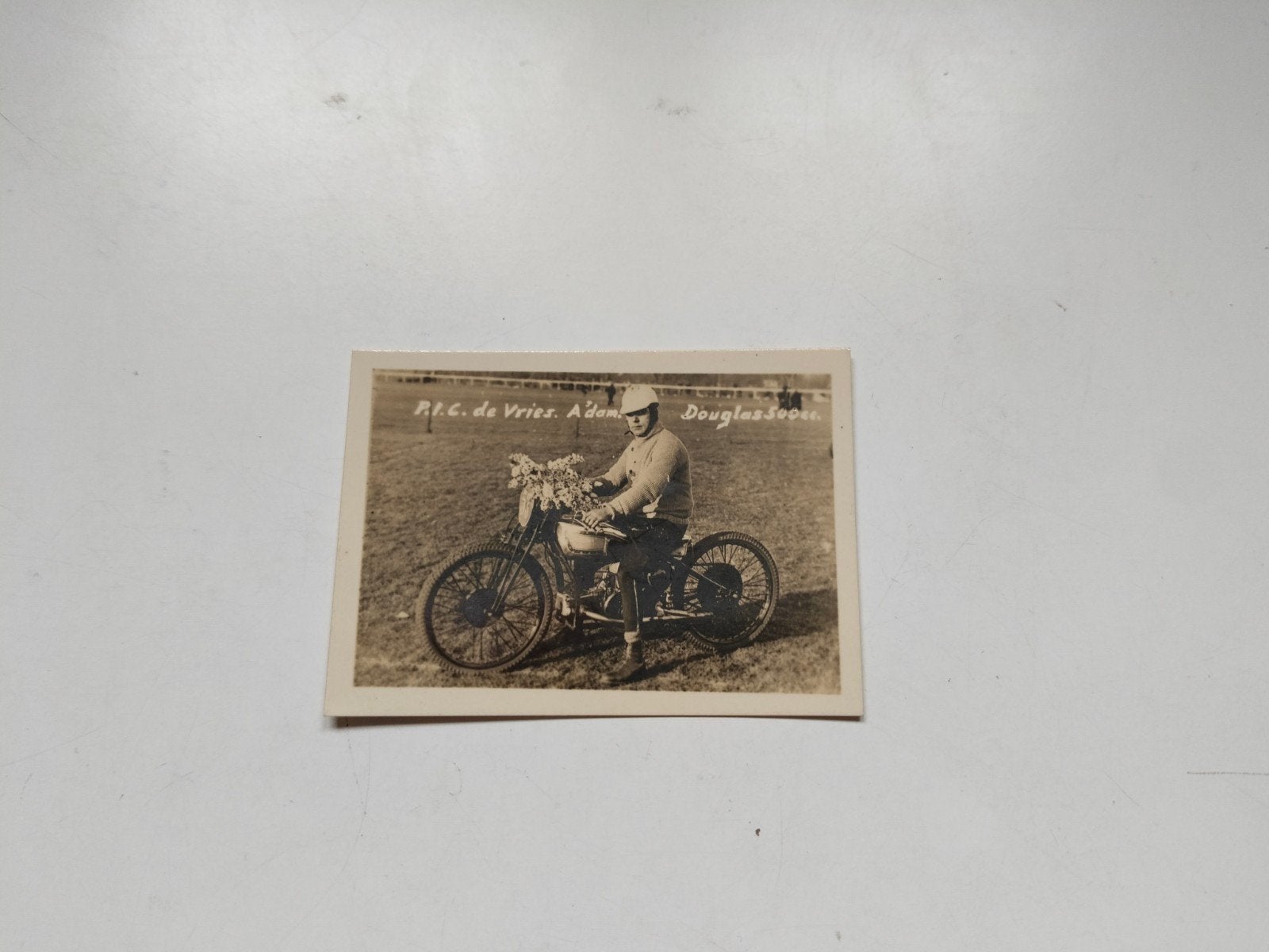 Foto van Vintage motor fiets P.I.C. de Vries Amsterdam, Gebruikt, Verzenden, Foto, Voor 1940