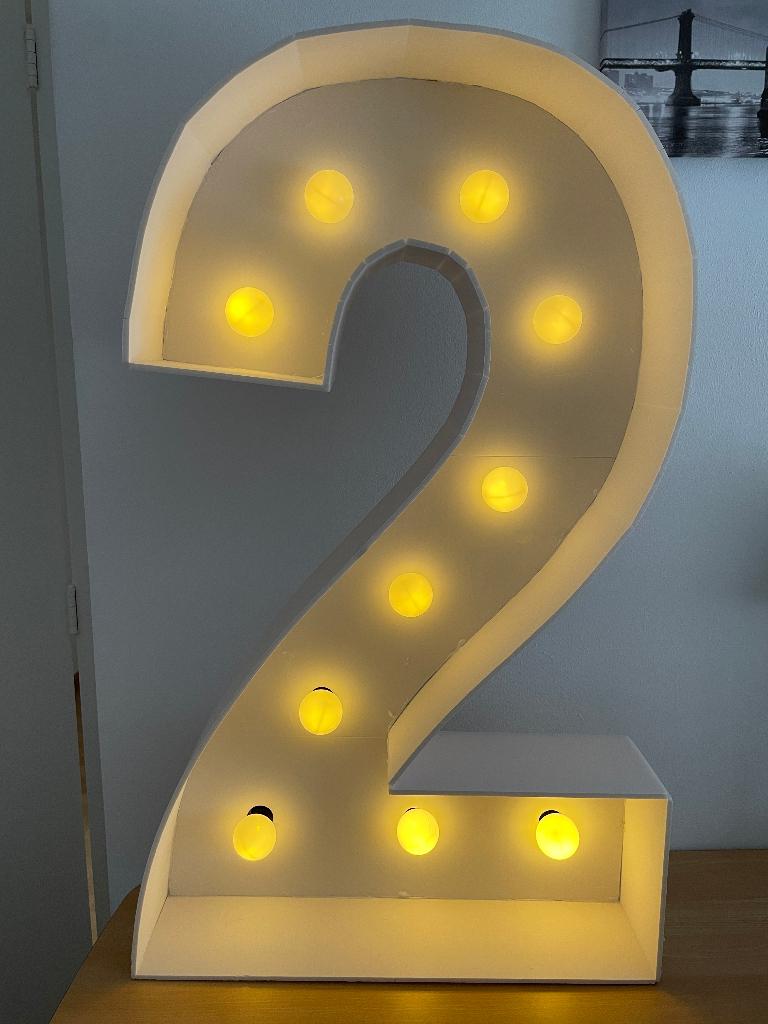 LICHT CIJFER 2 verjaardag party kinderfeestje decoratie, Ophalen, Zo goed als nieuw, Versiering, Verjaardag