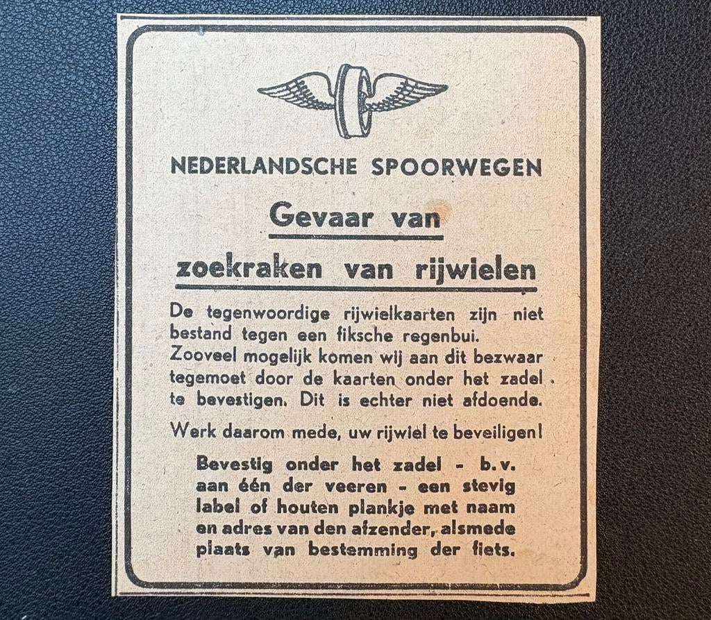 Oude advertentie NS ‘Zoekraken van rijwielen’ (1943), Verzamelen, Ophalen of Verzenden, Gebruikt, Trein