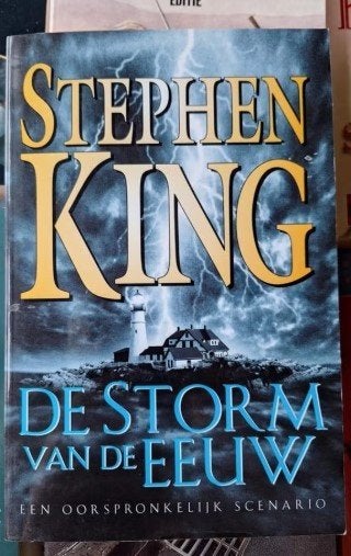 Stephen King -  De Storm van de Eeuw, koop er 3 voor 10 euro, Gelezen, Stephen King, Ophalen of Verzenden, Nederland