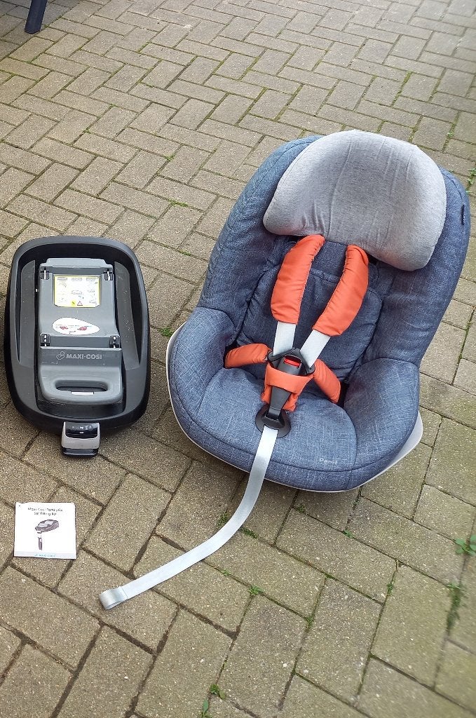 auto stoel + Familie Fix, Ophalen, Gebruikt, 9 t/m 18 kg, Maxi-Cosi