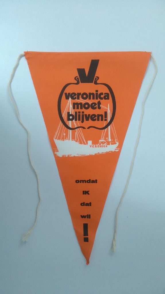 Radio Veronica moet blijven vintage schip vaan vaantje, Verzenden, Zo goed als nieuw, Overige typen
