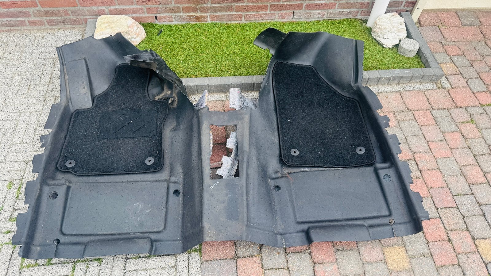 VW Caddy rubberen mat, ondermat schuim & tapijten 2004-2020, Auto-onderdelen, Interieur en Bekleding, Ophalen of Verzenden, Gebruikt