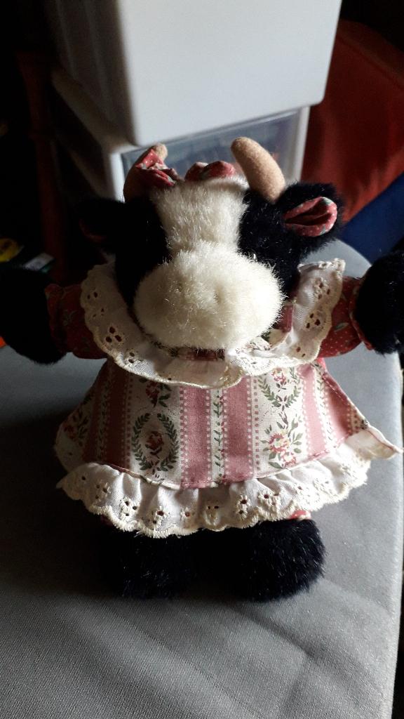 Knuffels Anna Club Plush. Koe of poes zgan 5,00. per st., Kinderen en Baby's, Ophalen of Verzenden, Zo goed als nieuw, Middelgroot (20 tot 80 cm)
