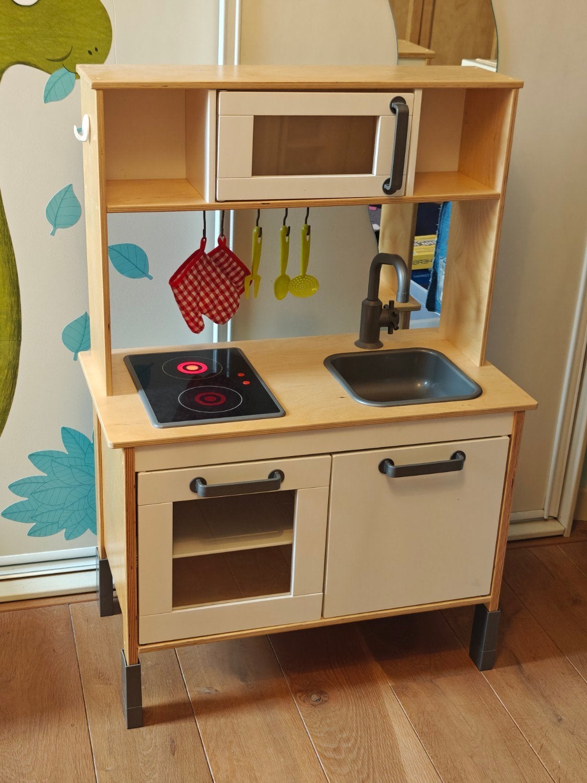 Ikea speelkeuken + servies, Ophalen, Zo goed als nieuw, Hout, Speelkeuken