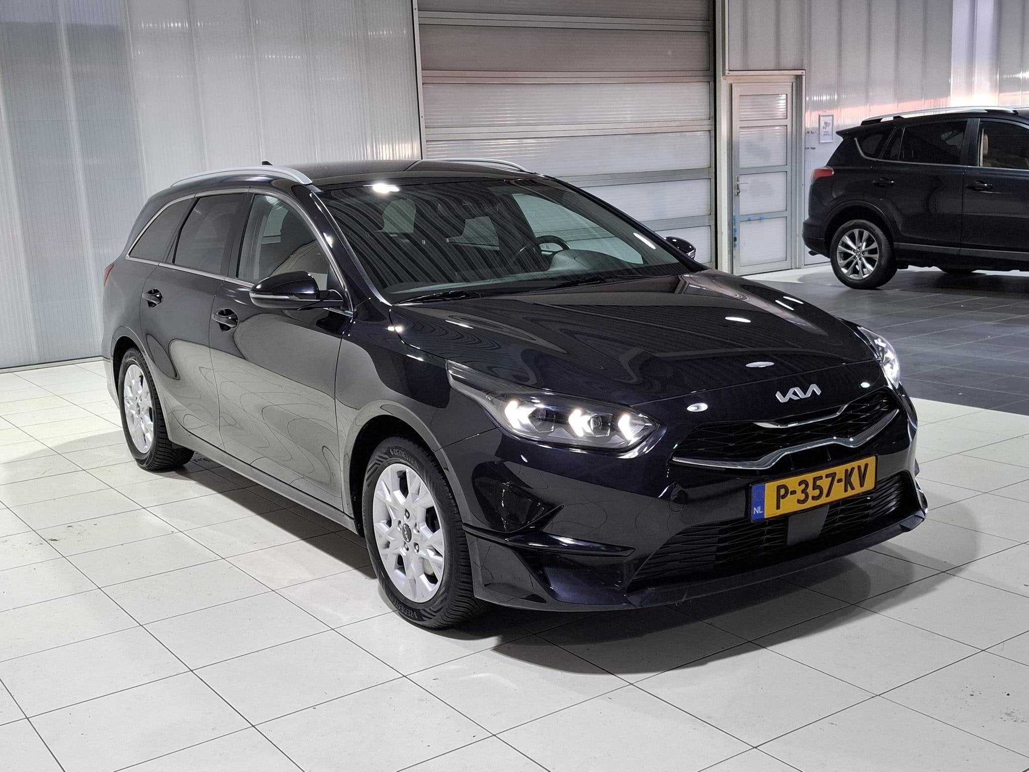 Kia Ceed Sportswagon 1.5 T-GDi DynamicPlusLine Stoel en Stuu, Voorwielaandrijving, Euro 6, 160 pk, Leder en Stof