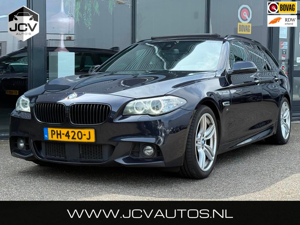 BMW 5-serie Touring 535xd High Executive M-PAKKET/PANO/CAM, Auto's, Automaat, Euro 5, Gebruikt, 2993 cc