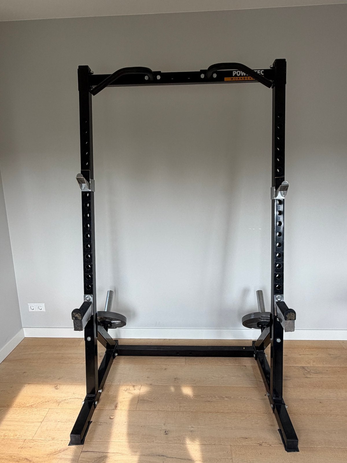 Squatrek Powertec Workbench met 2x 10kg halterschijven, Sport en Fitness, Fitnessmaterialen, Ophalen, Gebruikt, Benen, Overige typen