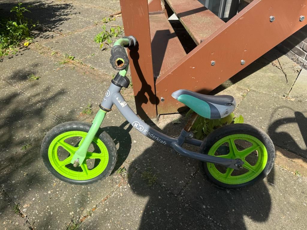 Gratis Kinderkraft loopfiets - grijs/groen, Ophalen, Gebruikt, Loopfiets