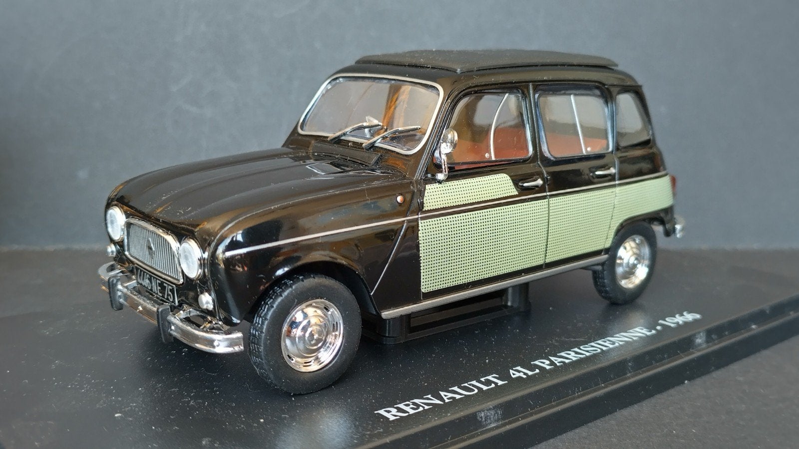 Renault 4 R4 Parissiene 1966 1:24 Alras Collections Pol, Overige merken, Auto, Verzenden, Nieuw