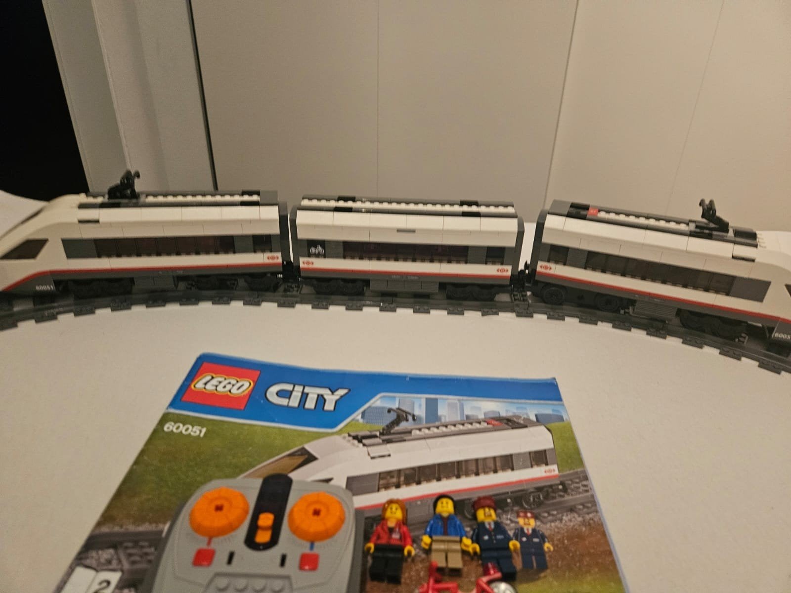 Complete lego trein 60051, Kinderen en Baby's, Speelgoed | Duplo en Lego, Ophalen of Verzenden, Zo goed als nieuw