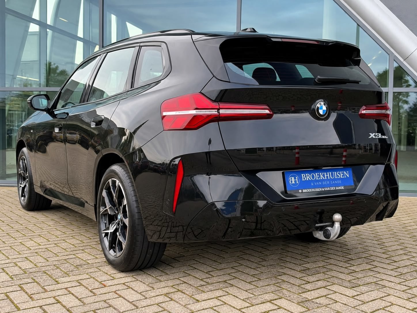 BMW X3 30e xDrive M sport 300pk Panoramadak / Elektr Trekhaa, Auto's, Automaat, Gebruikt, Zwart, 4 cilinders