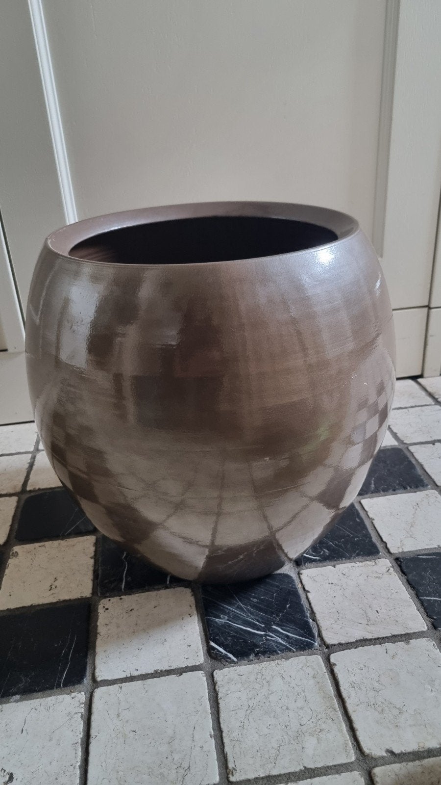 Grote bruine bloempot, Tuin en Terras, Bloempotten, Gebruikt, Rond, Minder dan 40 cm, Balkon