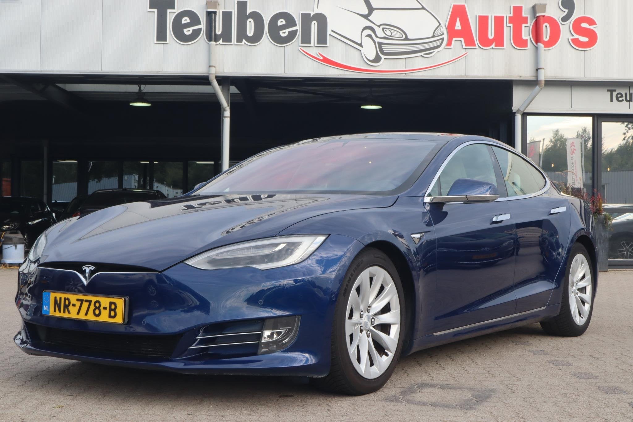 Tesla Model S 90D Base | SOH 87% | Elektrisch glazen panoram, Auto's, Automaat, Stof, Gebruikt, 110 €/maand