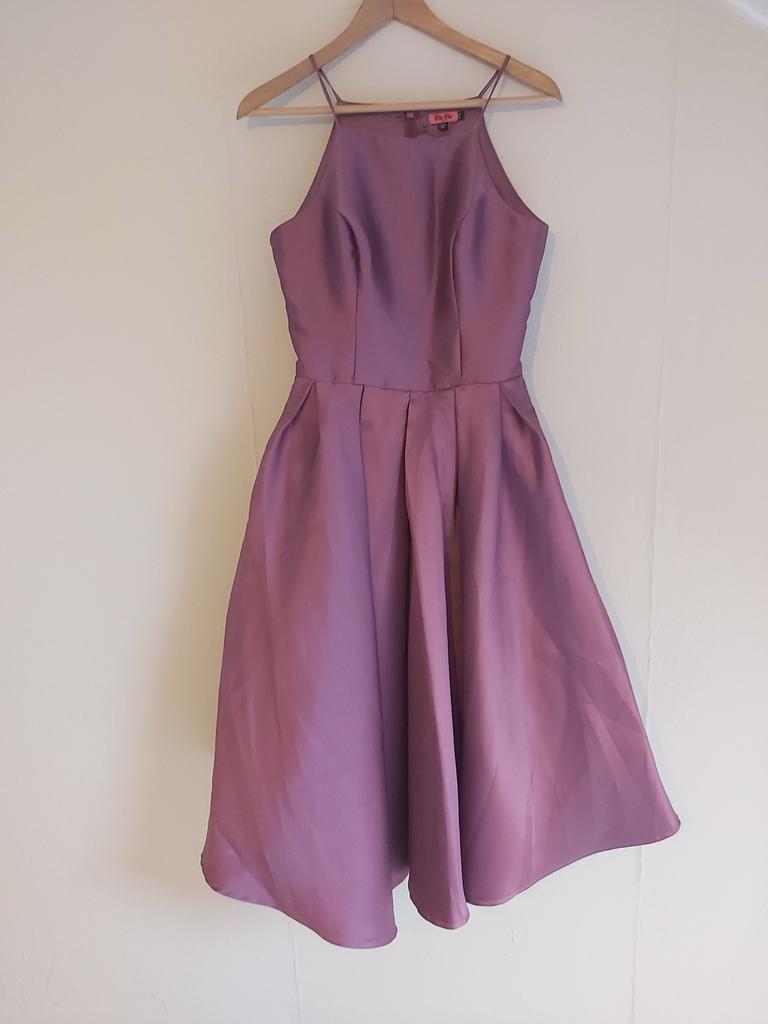 Elegante Mauve Cocktailjurk - Chi Chi London, Kleding | Dames, Jurken, Paars, Zo goed als nieuw, Onder de knie, Ophalen
