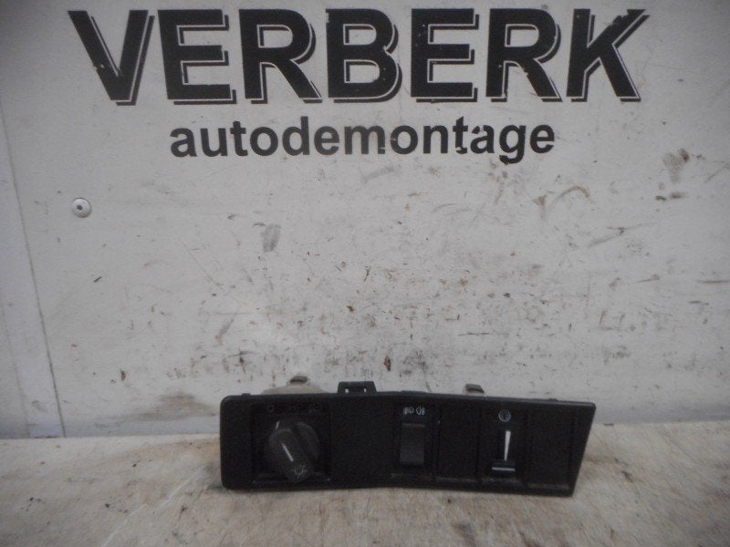 Lichtschakelaar Volvo 940 I Estate (1990-08/1994-08), Gebruikt, Siegburger Straße 229, Köln 50679, , Duitsland, Info@volvocars.com