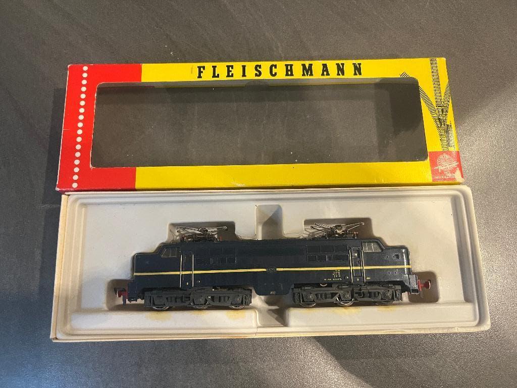 fleischmann 1200 in nette staat, Overige merken, Gebruikt, Analoog, Ophalen of Verzenden