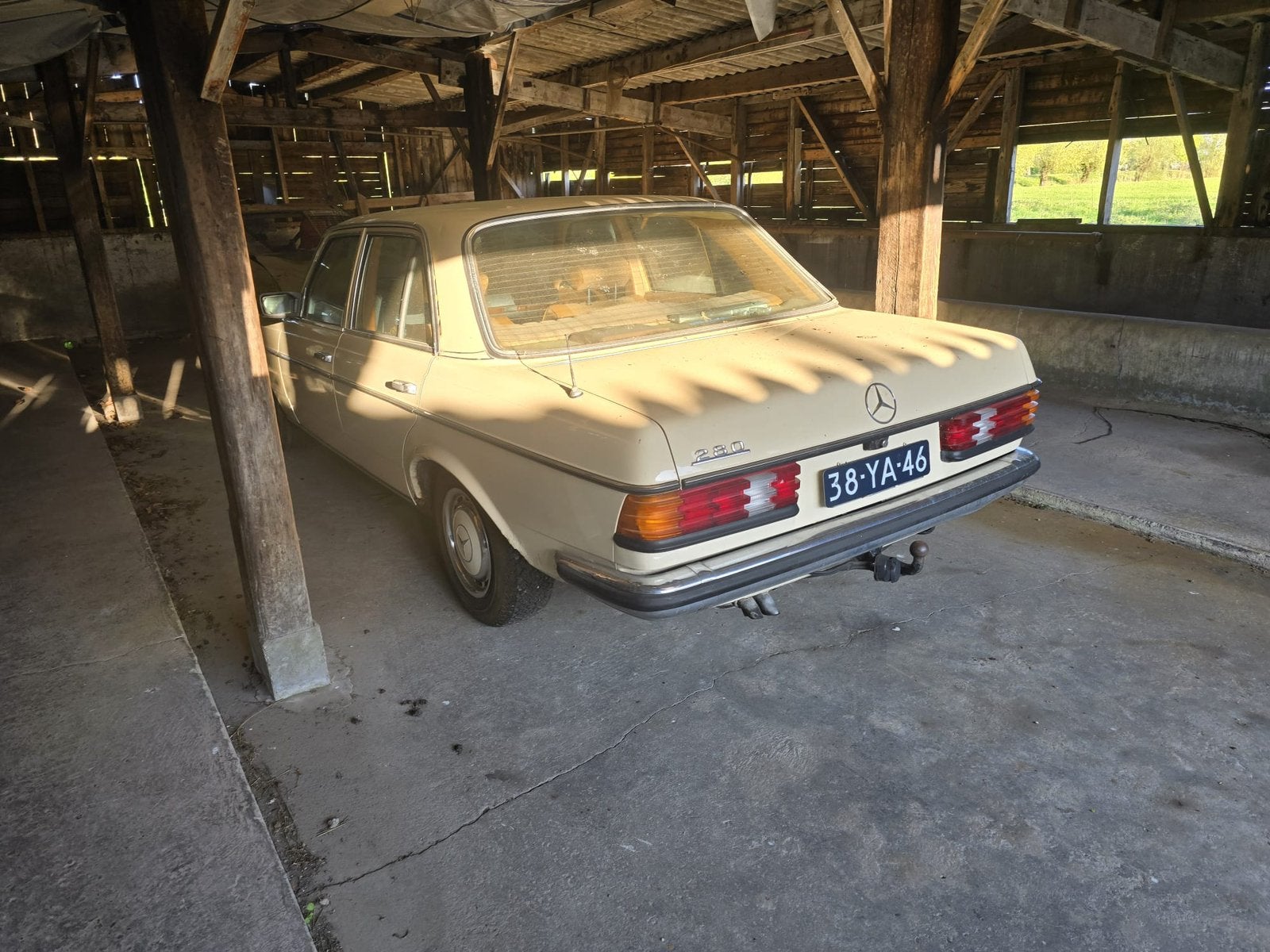 Nette mercedes olitimer w123, Ophalen of Verzenden