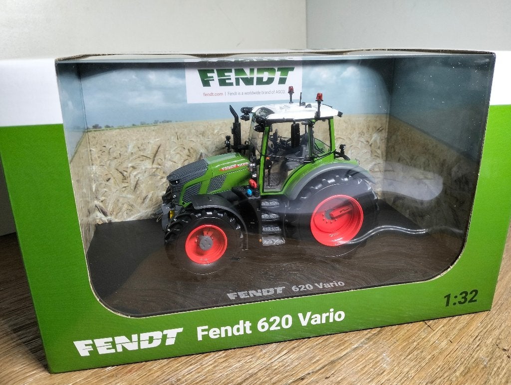 Te koop UH Fendt 620 Vario., Ophalen of Verzenden, Nieuw, Tractor of Landbouw, Universal Hobbies