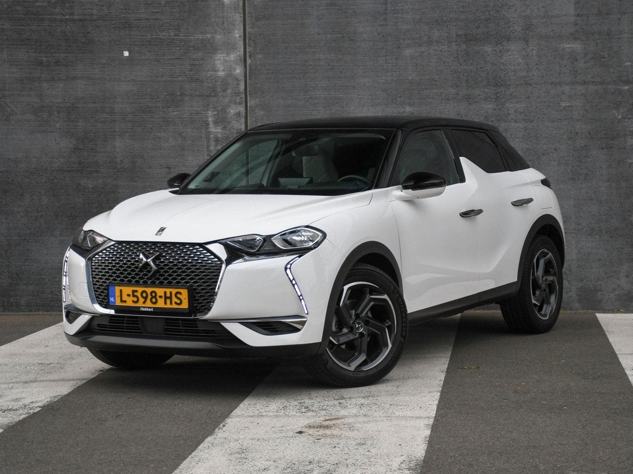 DS DS 3 Crossback So Chic 1.2 PureTech 100pk FOCAL | CRUISE, Auto's, Gebruikt, 1199 cc, 102 pk, Bedrijf