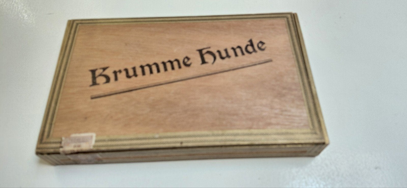 Oude houten sigarenkist Krumme Hunde met kromme sigaren, Ophalen of Verzenden, Gebruikt, Tabaksdoos of Verpakking