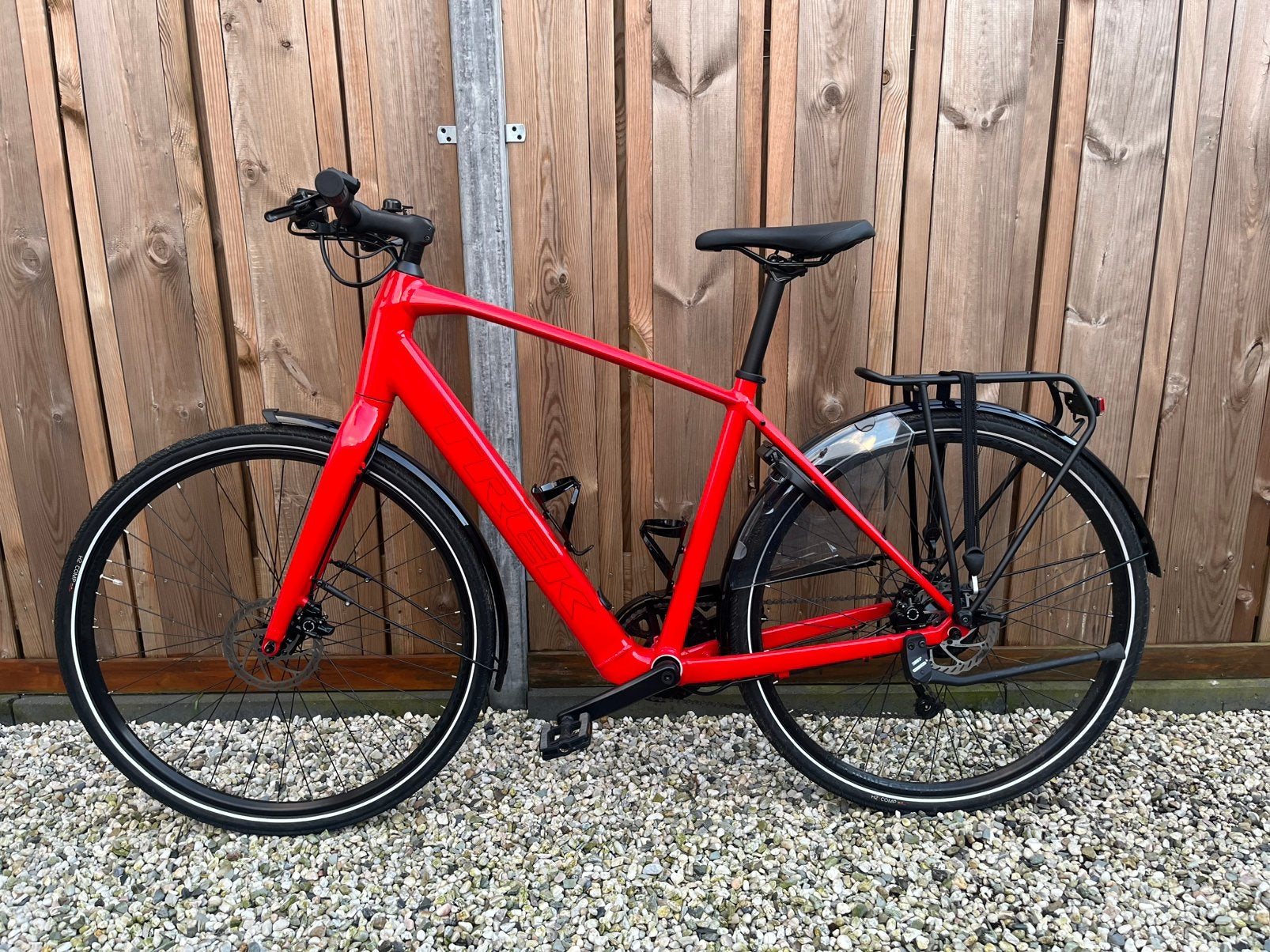 Trek FX 2+ 250W Viper Red Maat L, Zo goed als nieuw, Schijfrem, 53 tot 57 cm, Ophalen