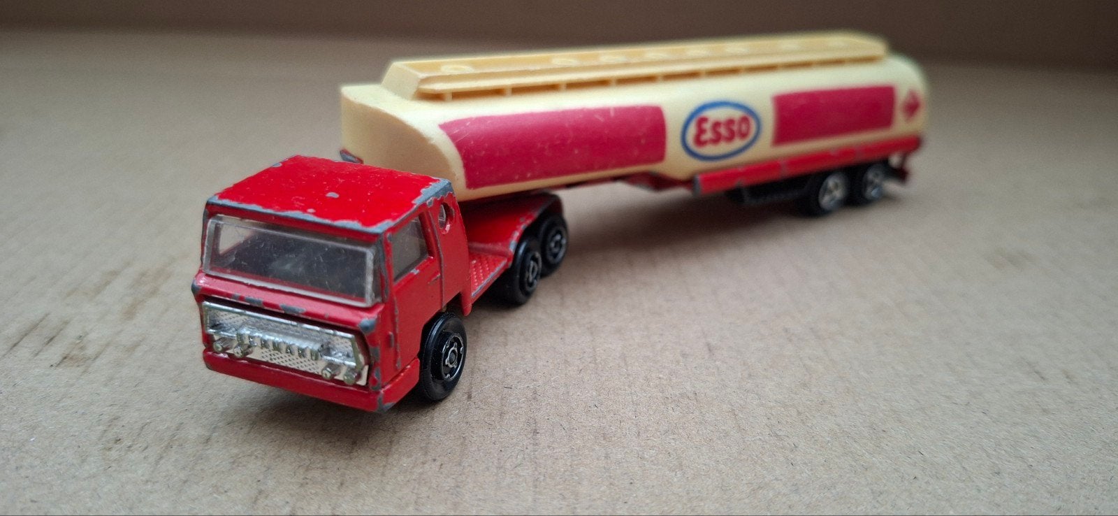 Majorette Esso Tankwagen - Vintage Speelgoed Vrachtwagen, Ophalen of Verzenden, Gebruikt