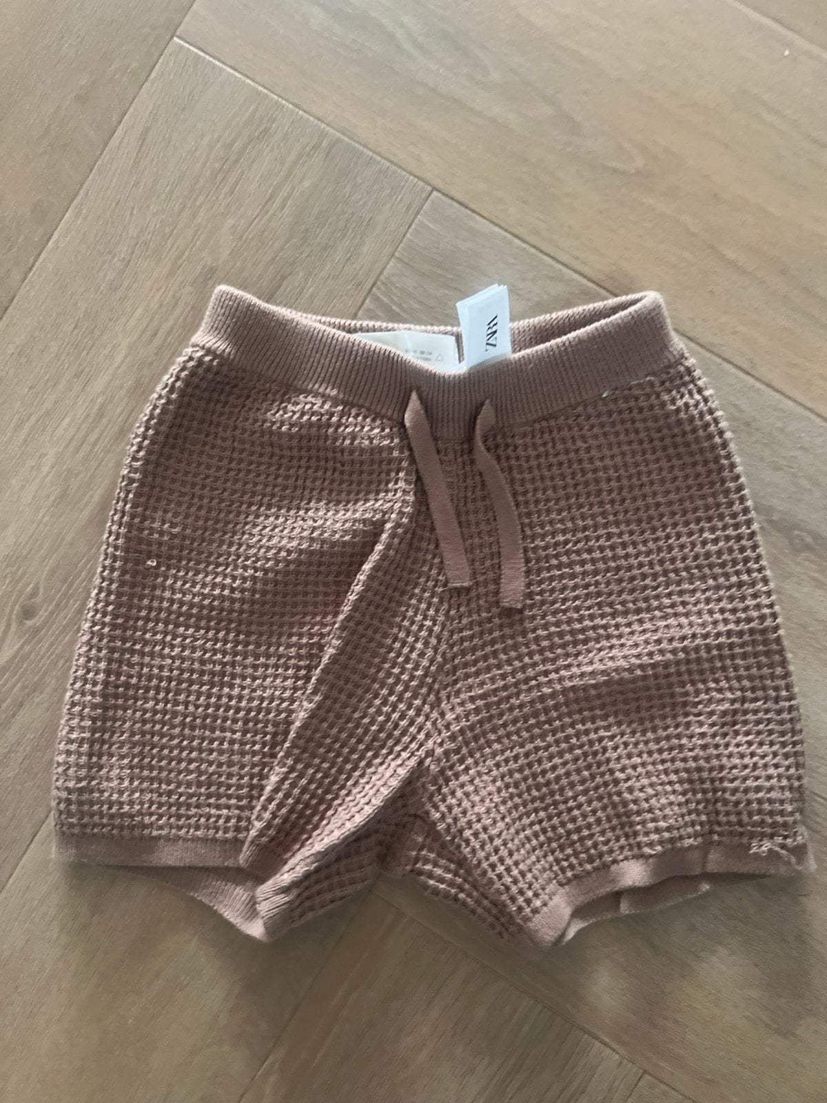 Zara bruin gebreid geweven shorts maat 98, Kinderen en Baby's, Kinderkleding | Maat 98, Ophalen of Verzenden, Zo goed als nieuw