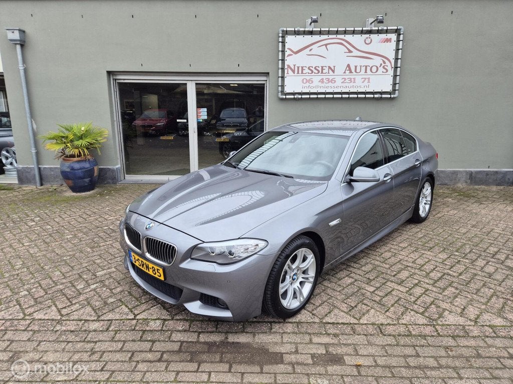 BMW 5-serie F10 520i High Executive M-sport Nwe ketting, Automaat, Euro 5, Achterwielaandrijving, Zwart