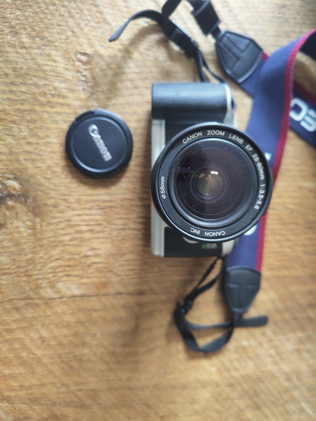 Foto 6 van Canon EOS 500 spiegelreflexcamera met lens en tas