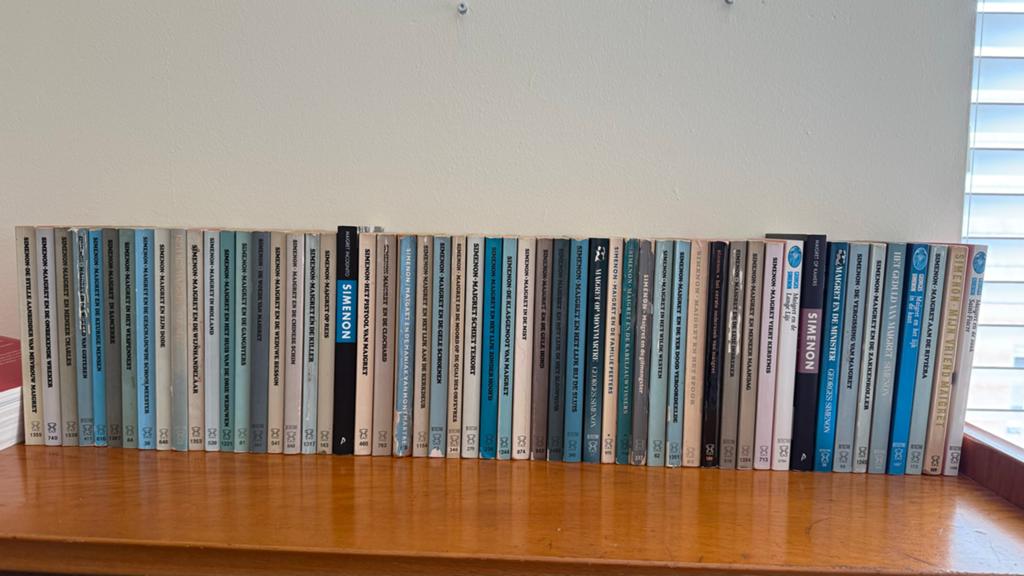 Grote collectie Simenon Maigret boeken - 54 delen, Boeken, Ophalen of Verzenden, Gelezen, Nederland
