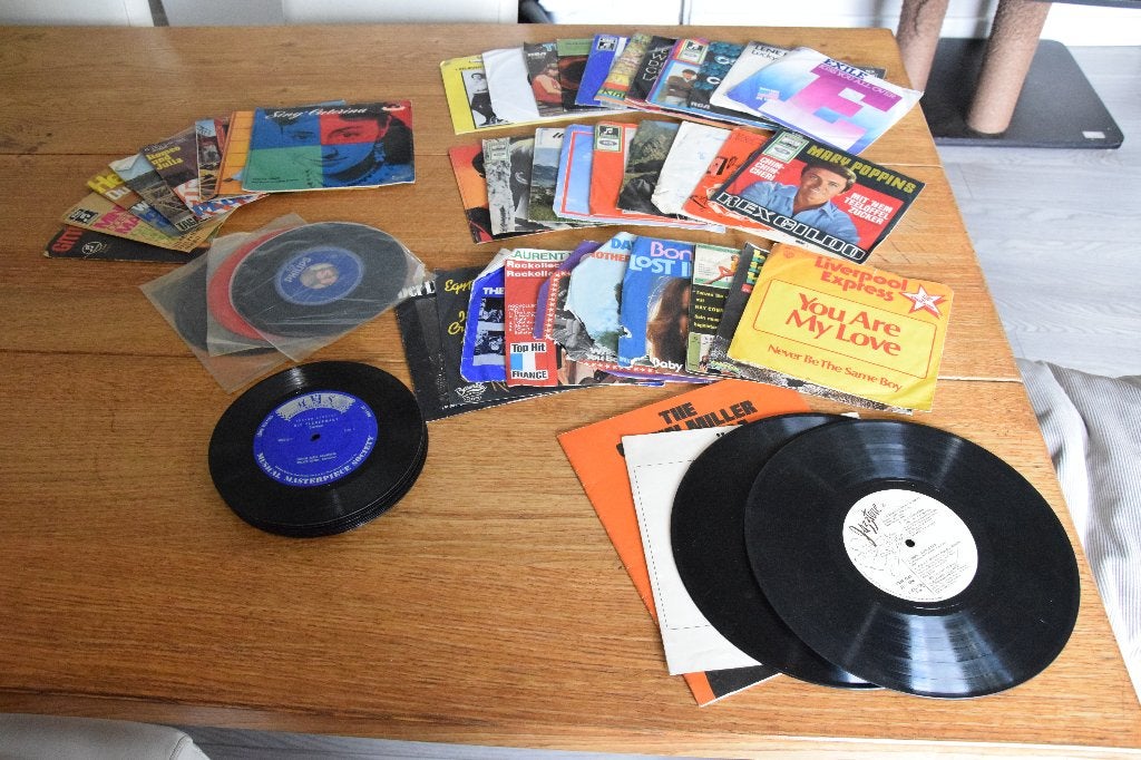 Set van ongeveer 50 oude single's op Vinyl (LP), Cd's en Dvd's, Ophalen of Verzenden, Gebruikt, Pop, LP