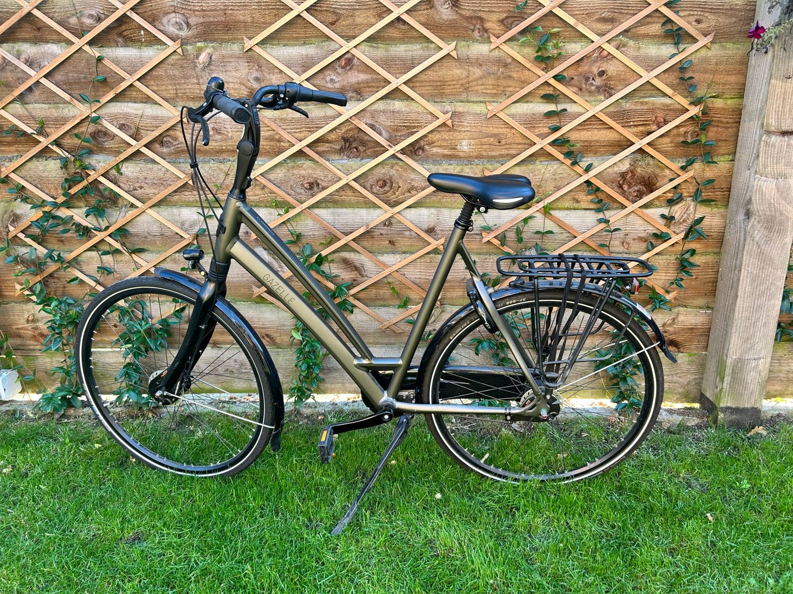 Gazelle Chamonix C8 Damesfiets - Iced Coffee Brown Mat, Fietsen en Brommers, 56 cm of meer, Ophalen, Zo goed als nieuw, Gazelle