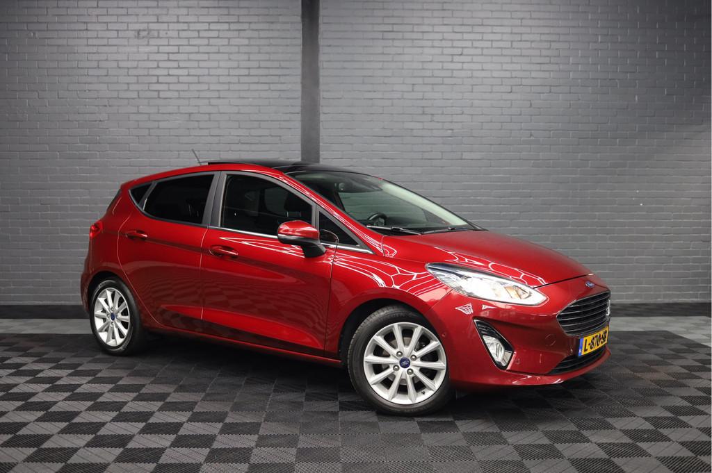 Ford Fiesta 1.0 EcoBoost Vignale | PANORAMADAK | AUTOMAAT |, Gebruikt, Met garantie (alle), 49 €/maand, Bedrijf