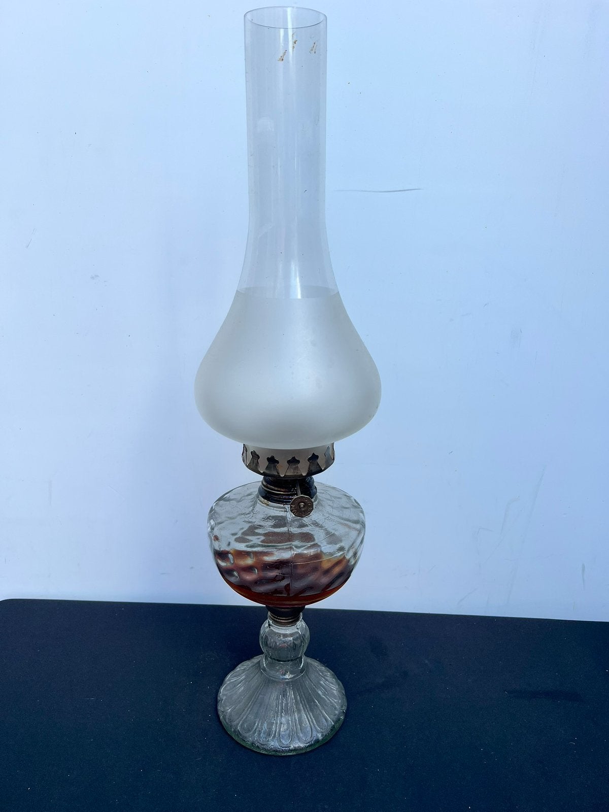 Te Koop Vintage Glazen Olielamp Met Lond Olie, Ophalen of Verzenden