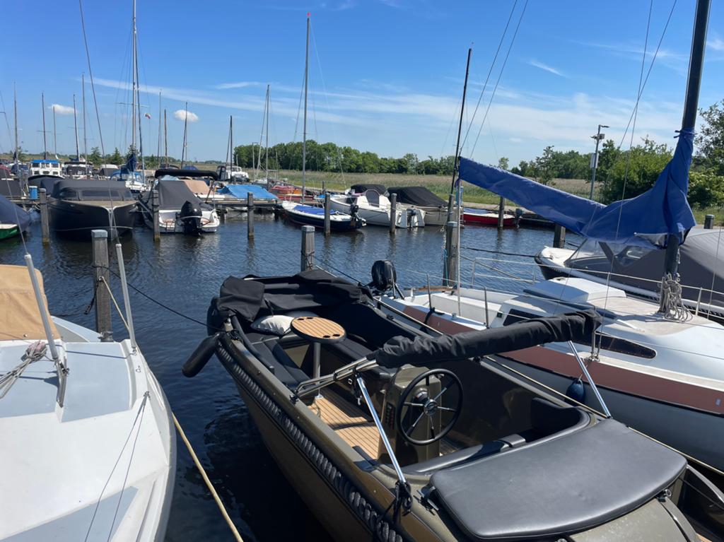 Beauty 580 Tender – Weinig Vaaruren & Unieke Kleur, Watersport en Boten, Tender, Binnenboordmotor, 1.00 - 1.50 meter, 2 m