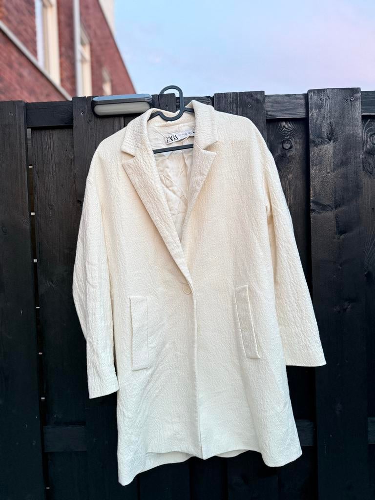 Zara Bouclé Coat Oversized Fit XS - Zo goed als nieuw, Kleding | Dames, Ophalen of Verzenden, Zo goed als nieuw