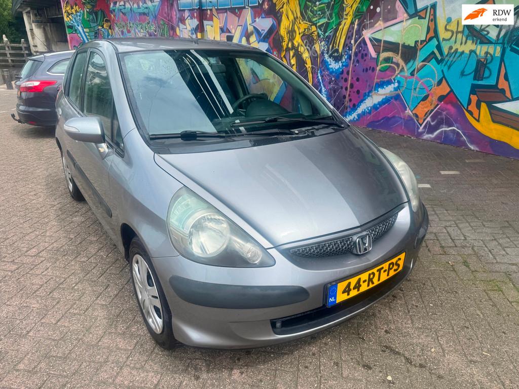 Honda Jazz 1.4 LS digitale airco elektrische ramen zeer leuk, Voorwielaandrijving, 83 pk, 4 cilinders, Origineel Nederlands
