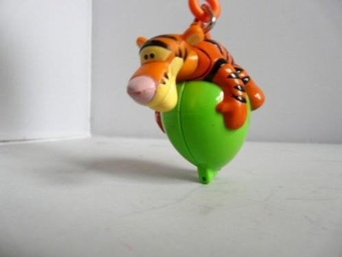 Sleutelhanger # Winnie de Pooh - Teigetje op tol, Ophalen of Verzenden, Winnie de Poeh of vrienden, Zo goed als nieuw, Beeldje of Figuurtje