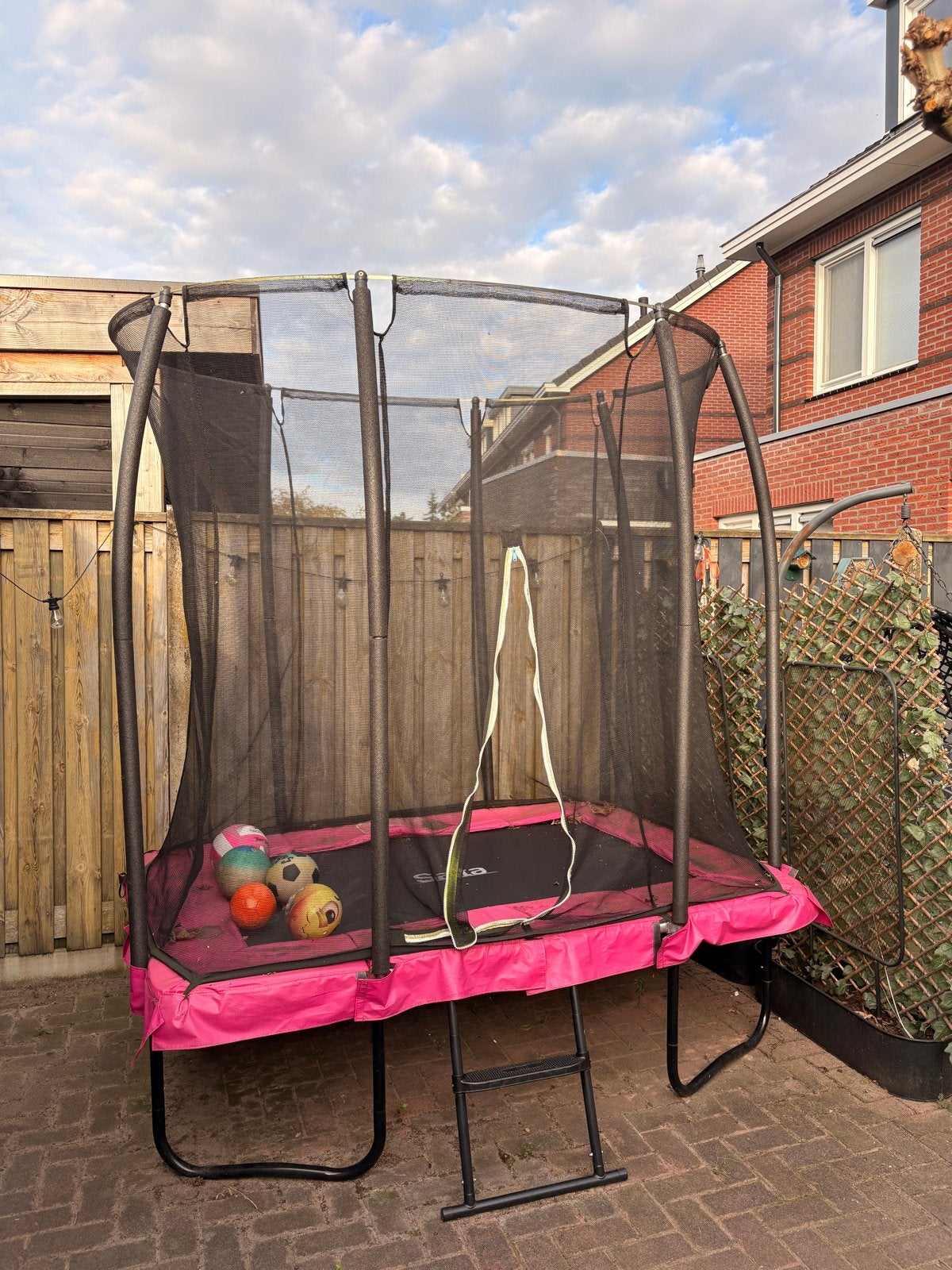 Foto 3 van Salta trampoline met veiligheidsnet en ladder