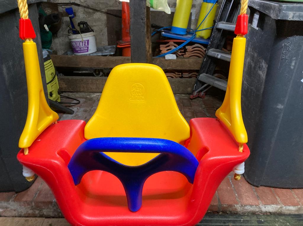 Kinder schommel, Ophalen, Zo goed als nieuw