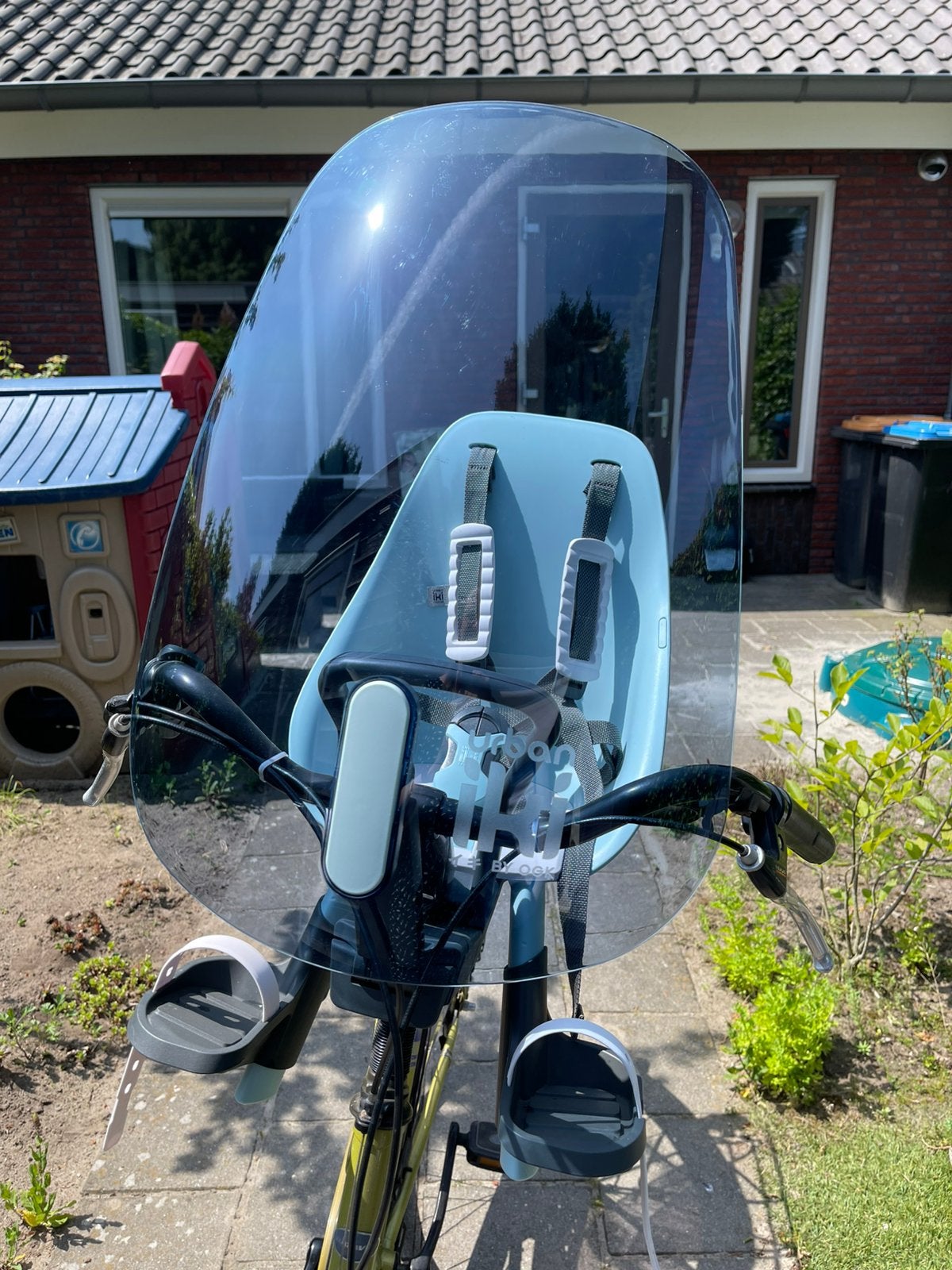 Urban Iki fietsstoeltje voor voorop met windscherm, Ophalen of Verzenden, Zo goed als nieuw
