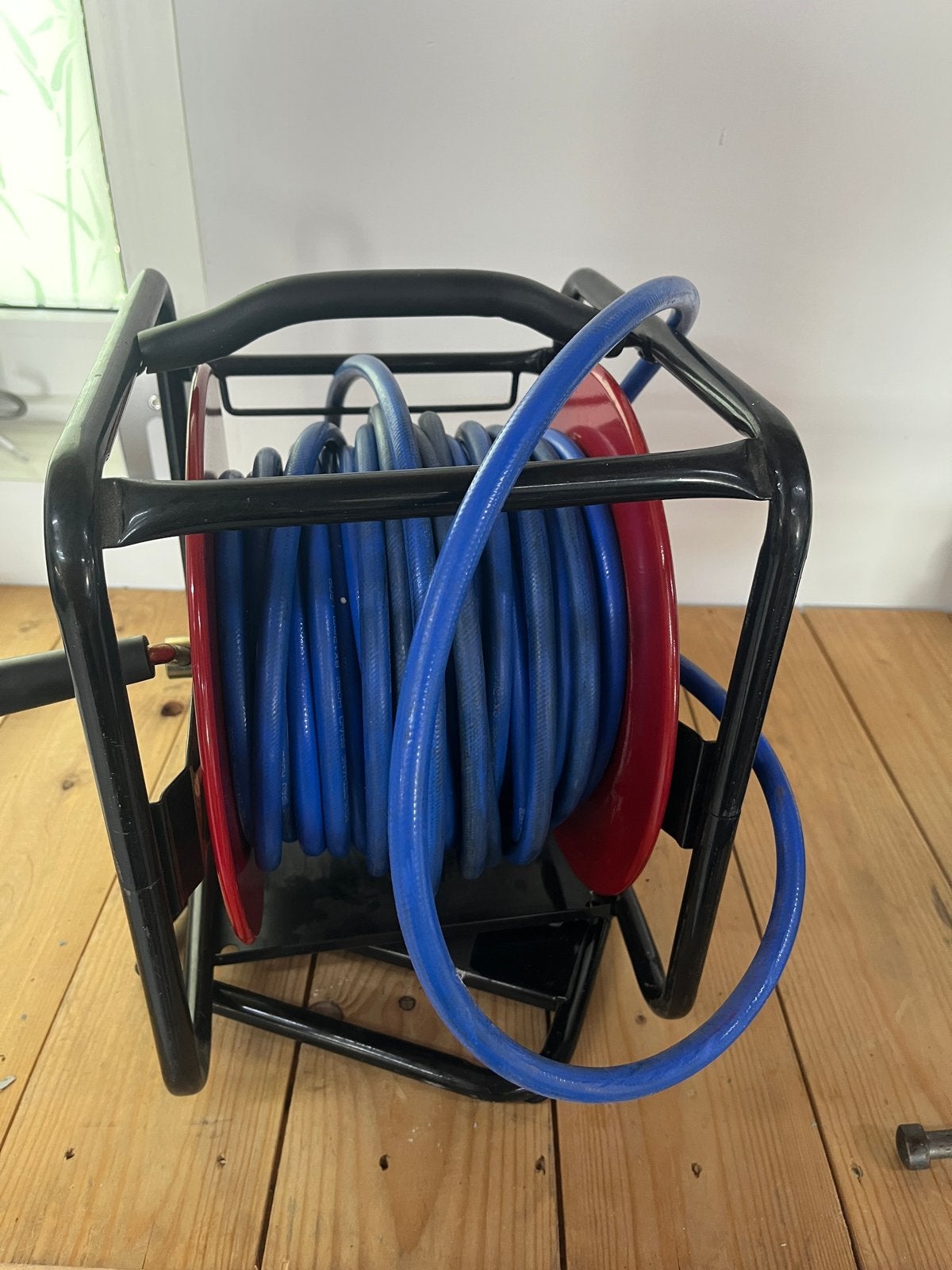 Senco 30 meter oprolbare luchtslang, Doe-het-zelf en Verbouw, Compressors, Ophalen, Gebruikt
