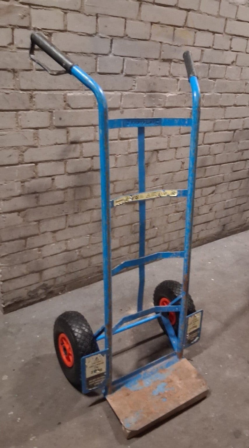 Robuuste Steekwagen met Nieuwe Banden - 315 kg Draagvermogen, Ophalen, Gebruikt