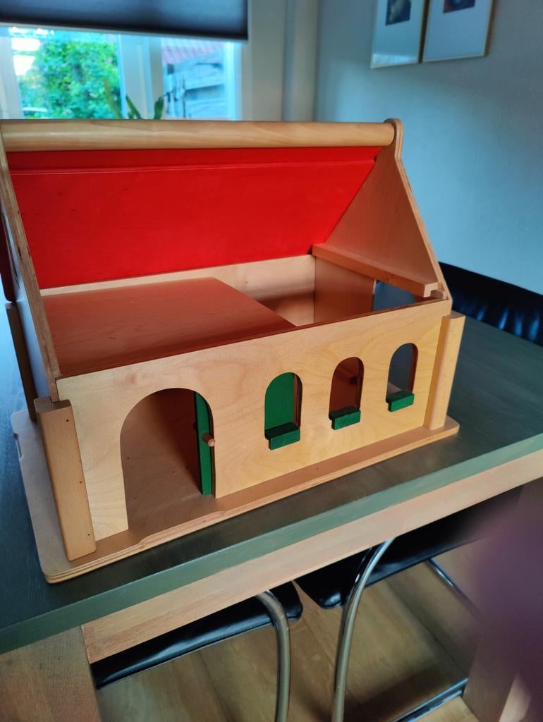 Houten boerderij/poppenhuis, Ophalen, Hout