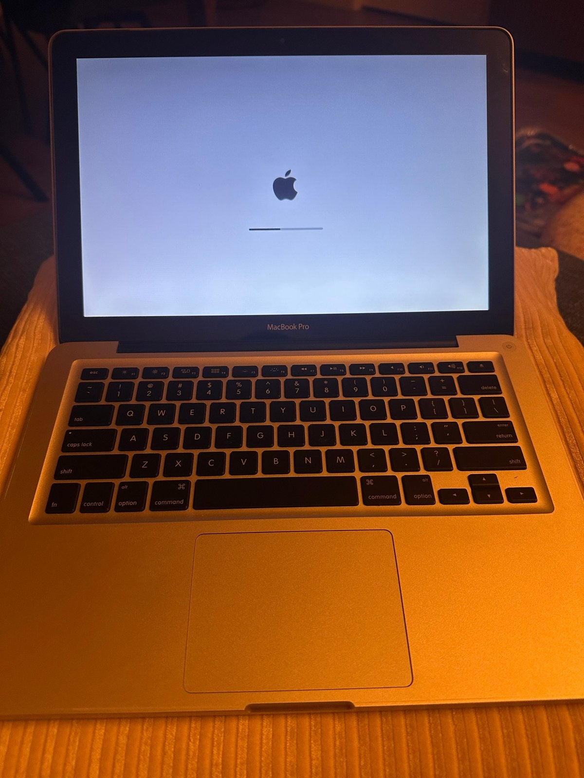 Foto 5 van MacBook Pro (13-inch, Early 2011) - 16GB RAM, 320GB SSD
