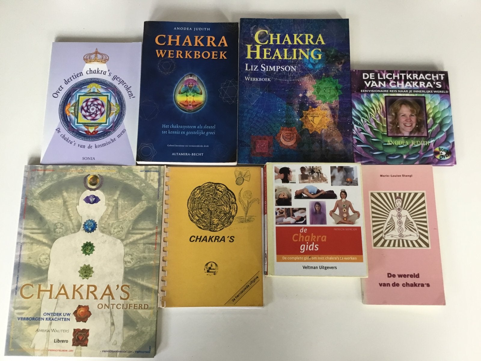 Chakra Boeken Collectie: Ontdek de Wereld van Chakra's 8 x, Ophalen of Verzenden, Gelezen, Spiritualiteit algemeen, Achtergrond en Informatie