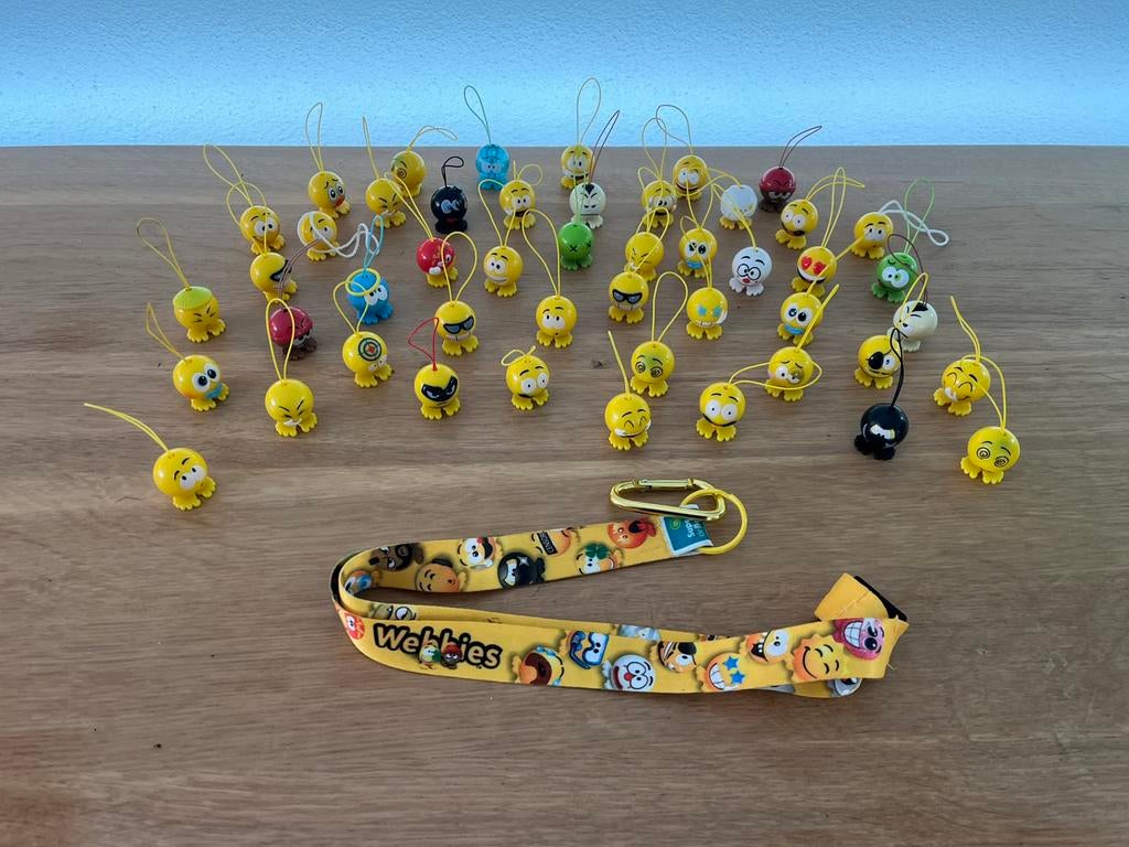 48 Webbies; leuke smileys met keycord, Verzamelen, Supermarktacties, Super de Boer, Ophalen of Verzenden