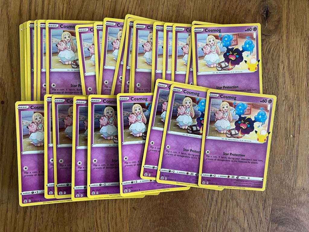 Cosmog Holo 013/025 - Celebrations (prijs per stuk), Ophalen of Verzenden, Nieuw
